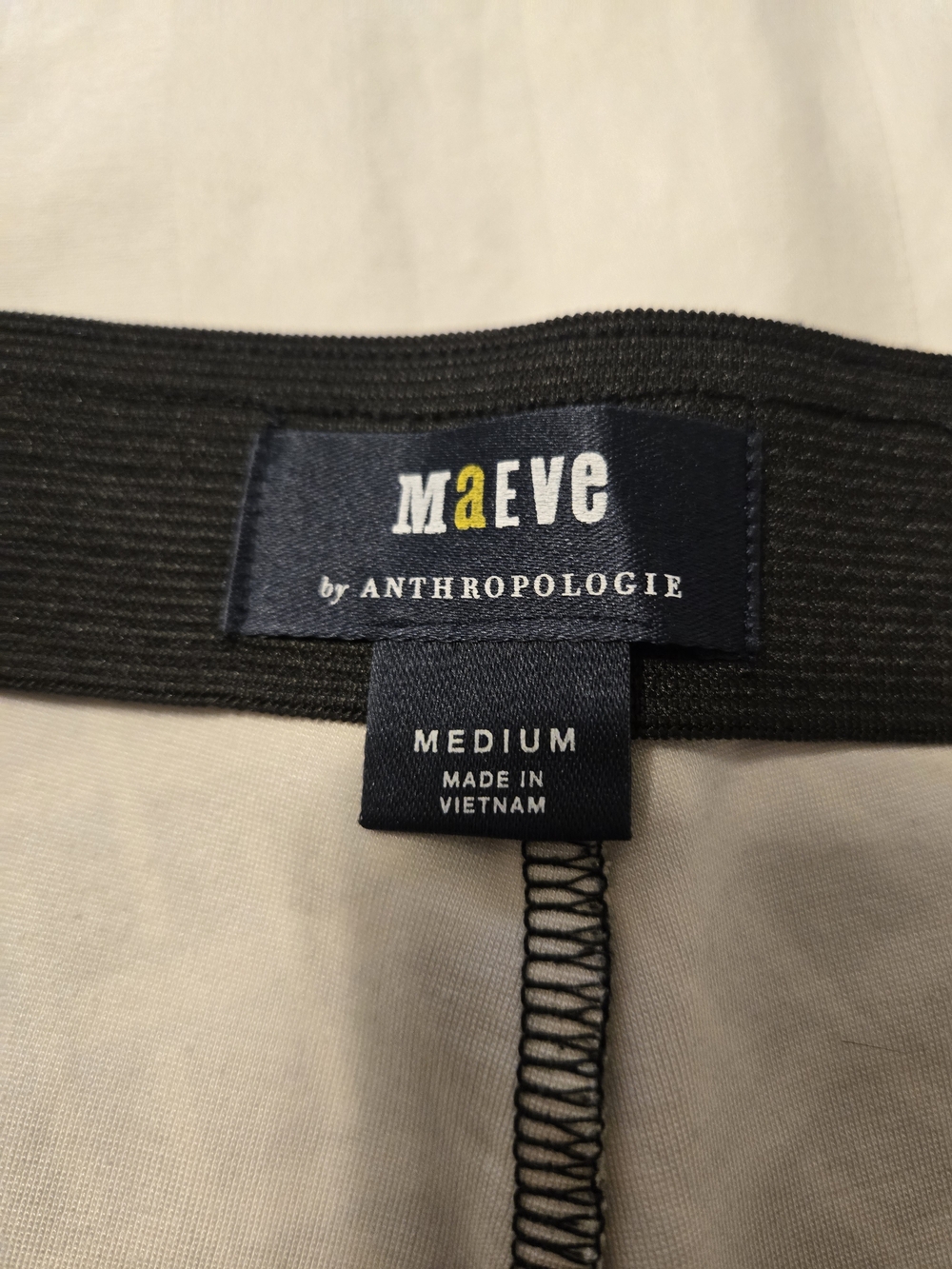 Maeve Anthropologie Margot Kick Flare Cropped Pants Black Gold & White Size M - Picture 3 of 5